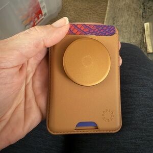 PopWallet+ MagSafe. Brown/tan with gold toned popsocket.